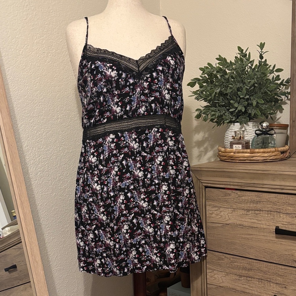 Floral Lace Trim Nightdress